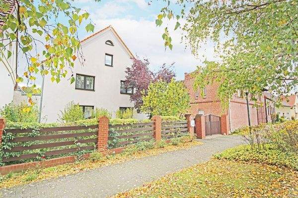 Hausansicht / Straßenseite