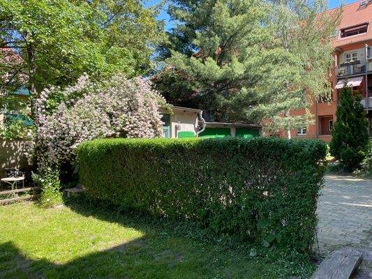 Gepflegter Innenhof 