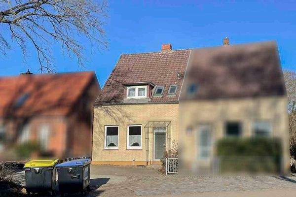 Außenansicht_über_Straße