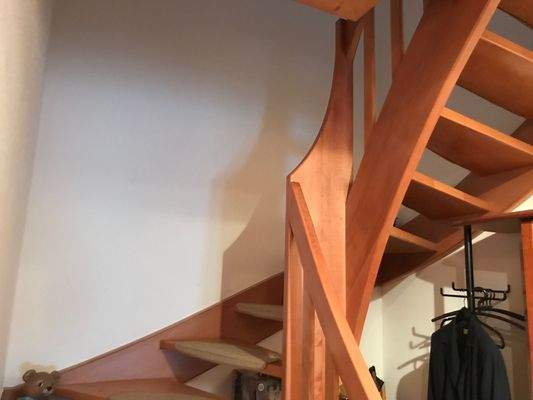 Treppe zum Obergeschoss