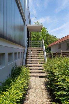 1 Hausansichten_Zugang_1.jpg