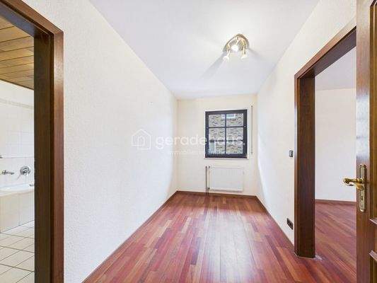 CAM03818G0-PR0073-STILL031