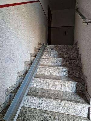 7 Ansicht Hausflur vom Eingang der Hofseite.jpg