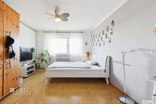 Erstes Schlafzimmer OG