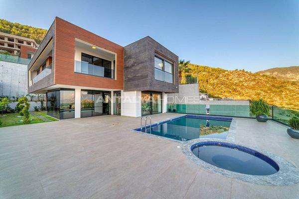Stylish Houses with Private Pools in Alanya