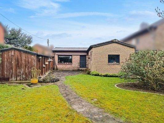 Rückansicht mit Garten