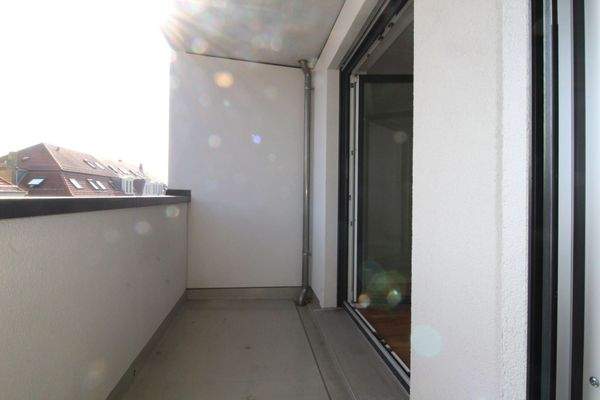 Moderner Balkon mit Aussicht