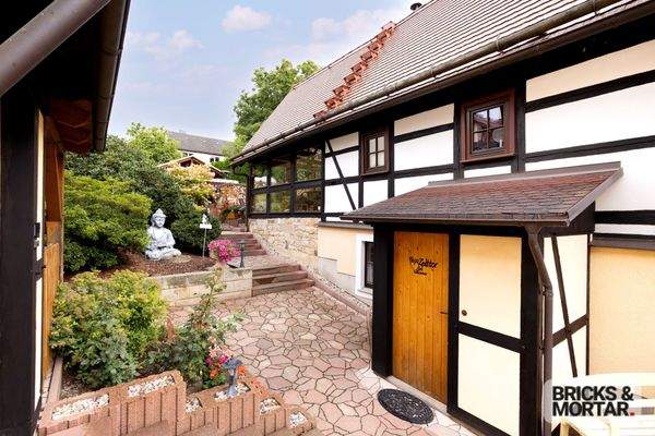 Gebäude mit 2 Einheiten