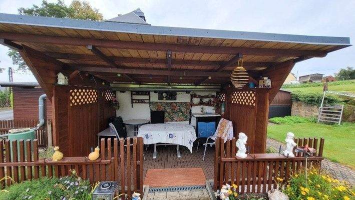 überdachte Terrasse