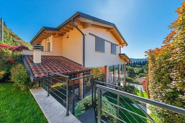 VEDUTA ESTERNA VILLA