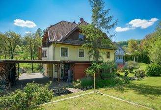 gartenseitige Hausansicht