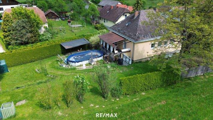 Drohnenansicht Garten