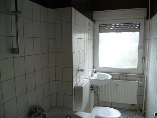 Beispiel=Badezimmer + Fenster