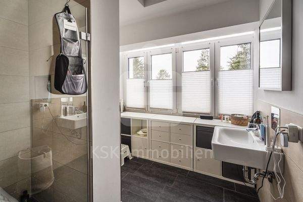 Badezimmer Obergeschoss Vorderhaus 