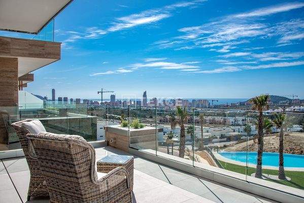 Upscale Properties with Sea Views in Finestrat Alicante