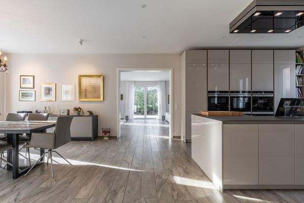 Küche mit Essbereich