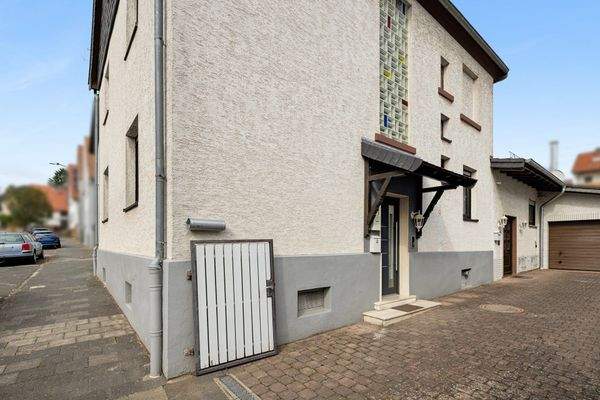 Zugang zum Vorderhaus 