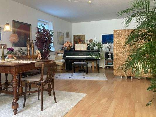 Wohn-Esszimmer Bild2.jpg