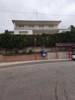 Rückseite mit Balkonen