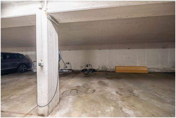 Tiefgaragenstellplatz