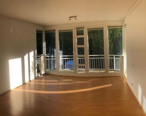 1. OG Zimmer mit Balkon