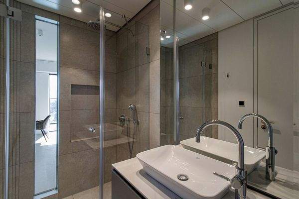 Badezimmer Ansicht I