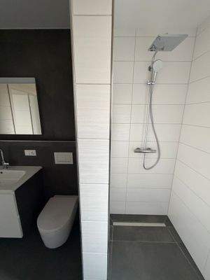 Bodentiefe Regendusche