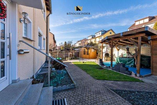 Eingang/Garten/Freisitz/Terrasse