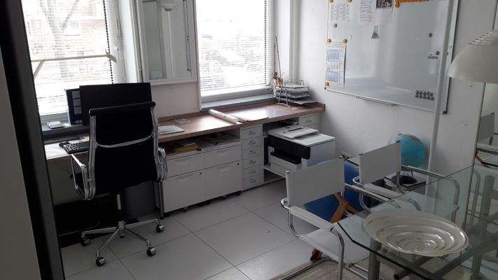 Arbeitszimmer 1.jpg