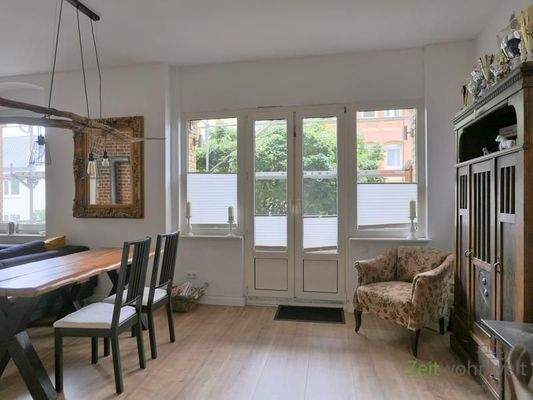 Blick zum eingerüsteten Balkon