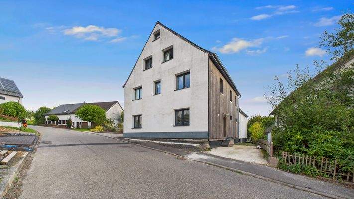 CAM03143G0-PR0190-STILL005