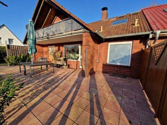 großzügige Terrasse