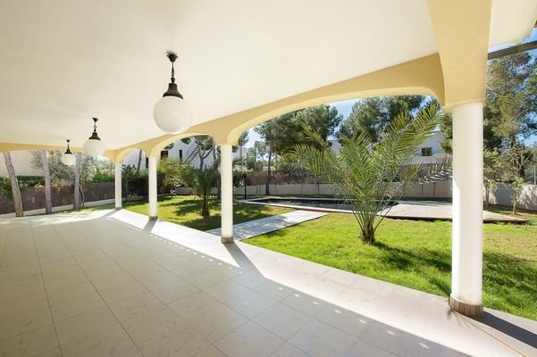 Neu gebaute Villa mit Meerblick mit Terrasse und Garten in Sol de Mallorca