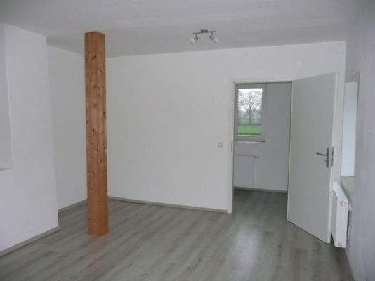 großzügiger Raum  im  OG