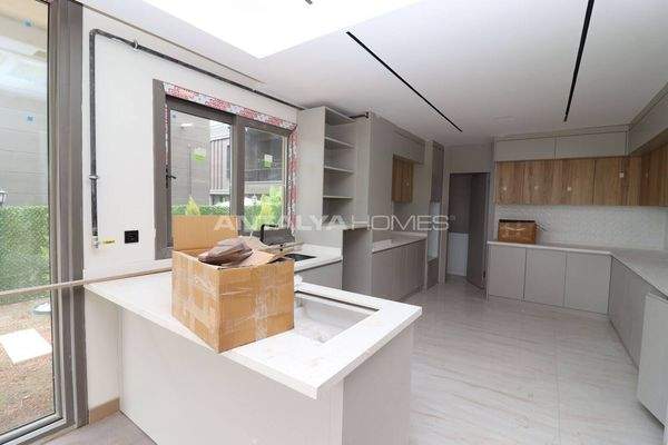 Sea and City View Advanced Villas in Mersin Mezitli