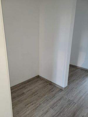 03Abstellfläche im Flur.jpeg