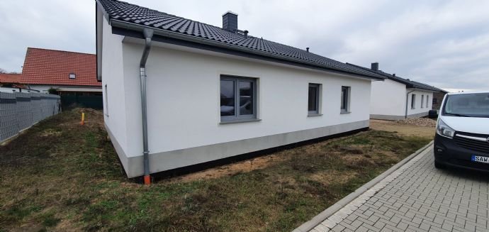 Neues Einfamilienhaus mit kleinem Grundstück!