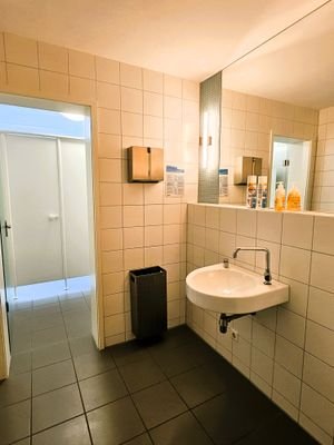 WC Herren 2. OG