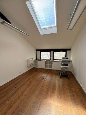Büro-/Praxisflächen 1. OG