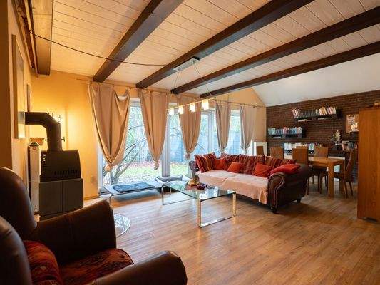 1. Wohn- und Essbereich