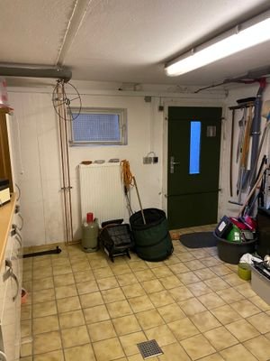 Waschkeller mit Ausgang zum Garten