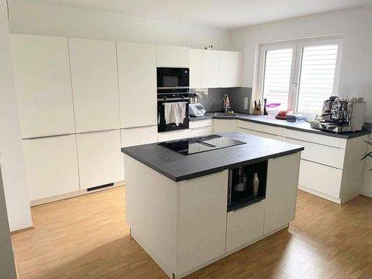 Einbau-Küche - im Miete enthalten.jpeg