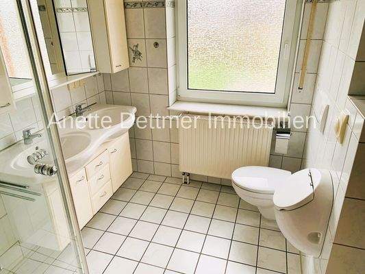 Tageslicht-Vollbad mit Wanne und Dusche