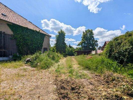 Blick über das Grundstück