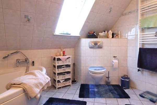 DG - Bad mit Wanne