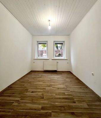 Kinderzimmer/Büro EG