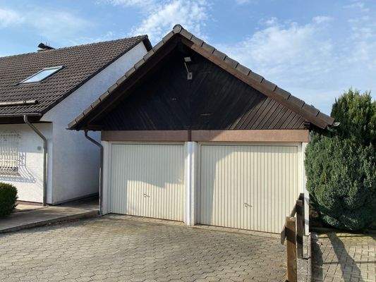 Ansicht der Doppelgarage