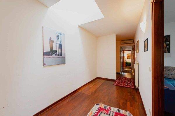 Eckhaus in Udine in der Via Grazzano