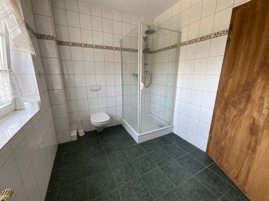 Vorderhaus - OG Bad1