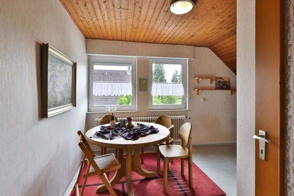 Küche - Essplatz - DG